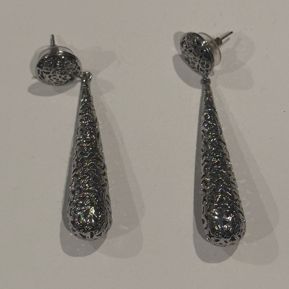 Elegant Silver Drop Earrings - Picture 2 of 3
